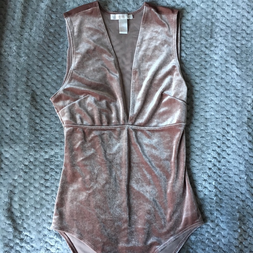 Small F21 Pink velvet bodysuit